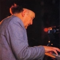 Larry Vuckovich