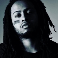 Chris Travis (Крис Трэвис)