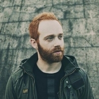 Sam Tinnesz